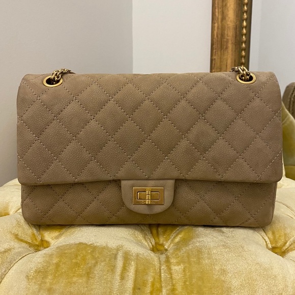 SOLD Chanel Beige Iridescent Caviar Reissue - Picture 4 of 16